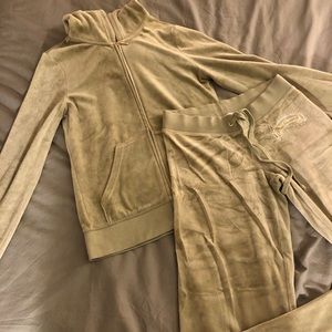 Juicy Couture Velour Jogging Suit (green)